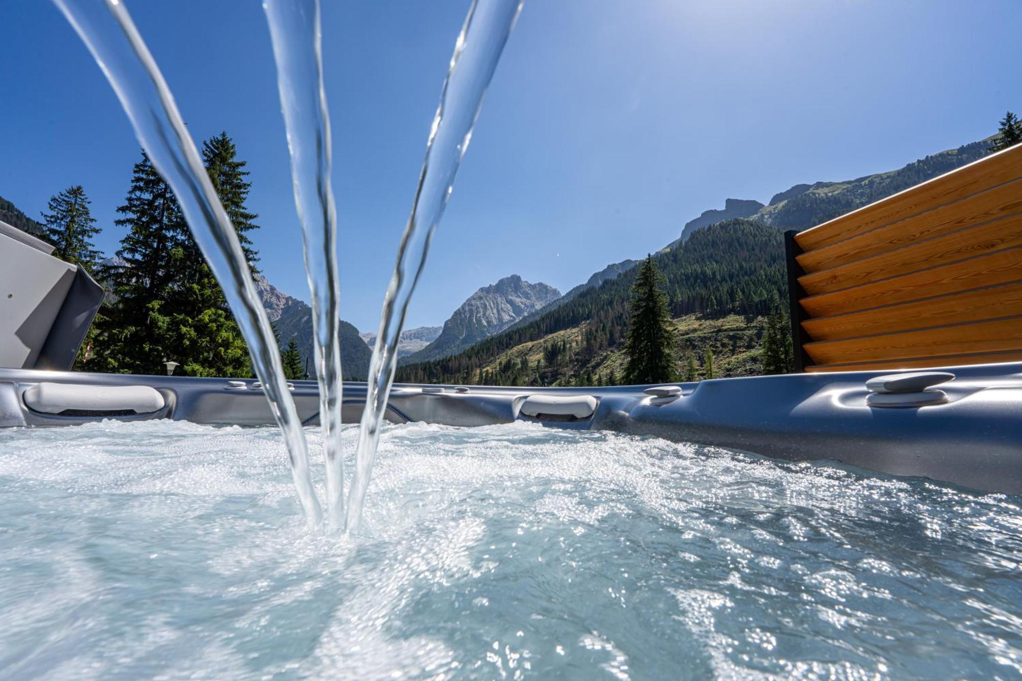 Croce Bianca Leisure & Spa Hotel Canazei Zewnętrze zdjęcie