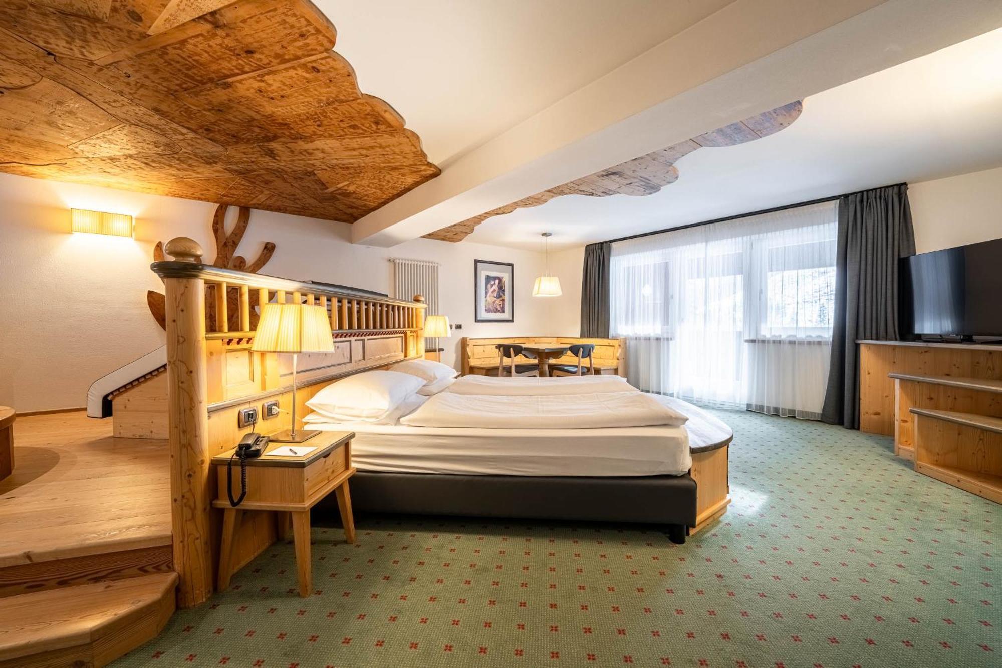 Croce Bianca Leisure & Spa Hotel Canazei Zewnętrze zdjęcie