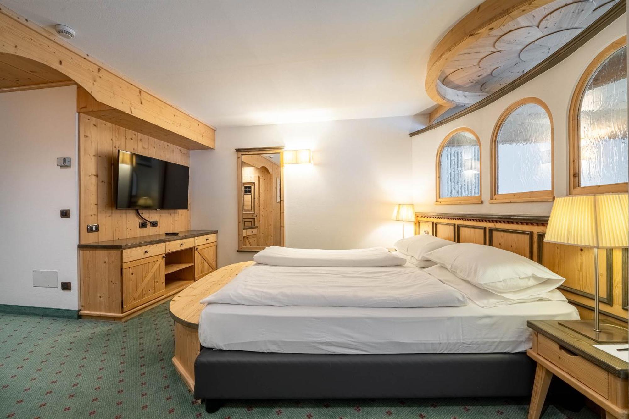Croce Bianca Leisure & Spa Hotel Canazei Zewnętrze zdjęcie