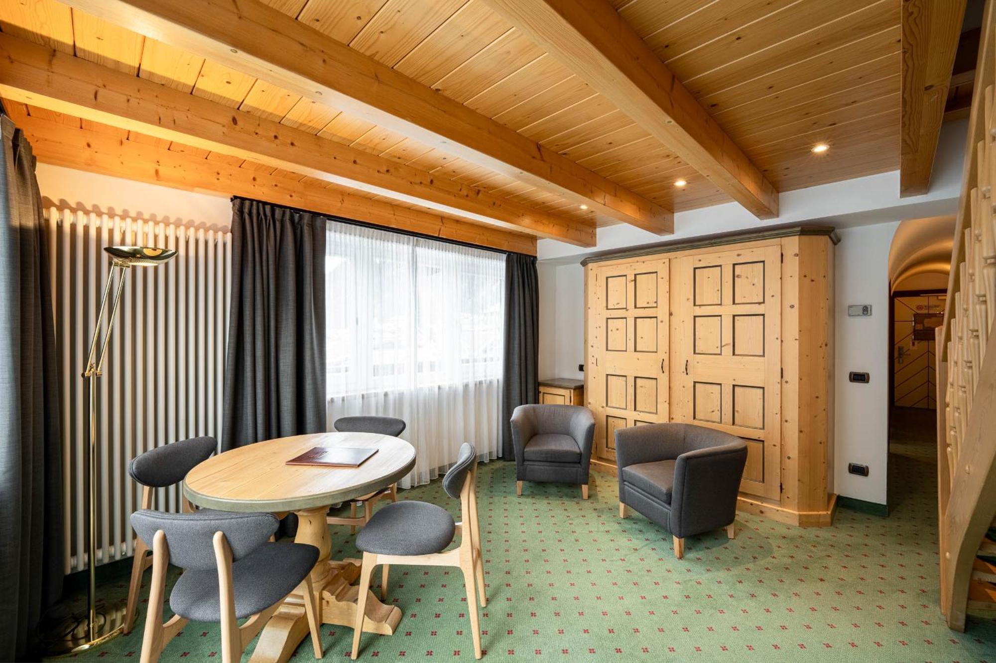 Croce Bianca Leisure & Spa Hotel Canazei Zewnętrze zdjęcie