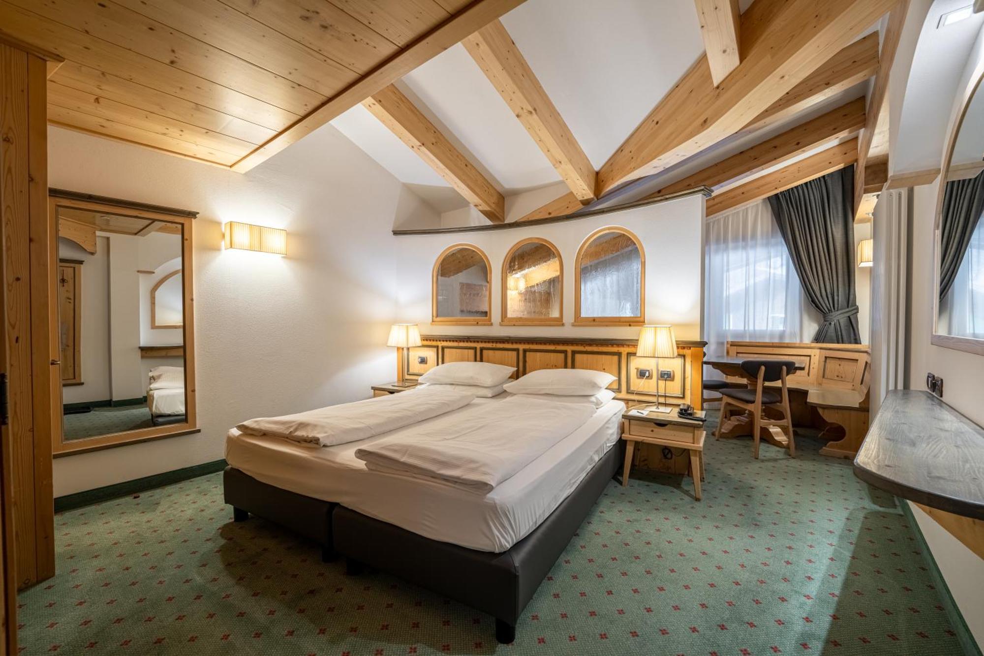 Croce Bianca Leisure & Spa Hotel Canazei Zewnętrze zdjęcie